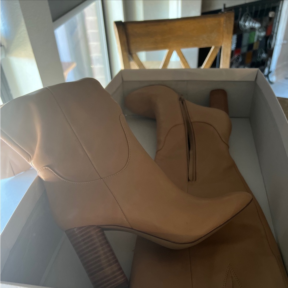 Ladies cow leather boots
